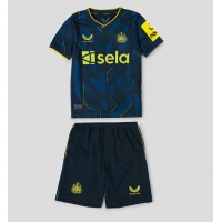 Camisa de time de futebol Newcastle United Replicas 3º Equipamento Infantil 2023-24 Manga Curta (+ Calças curtas)